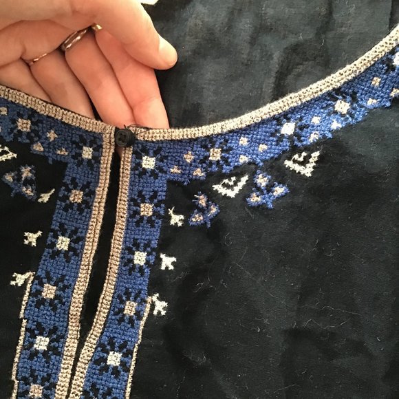 American Eagle Black Cotton Light Flowy Top with Embroidery - Picture 4 of 9